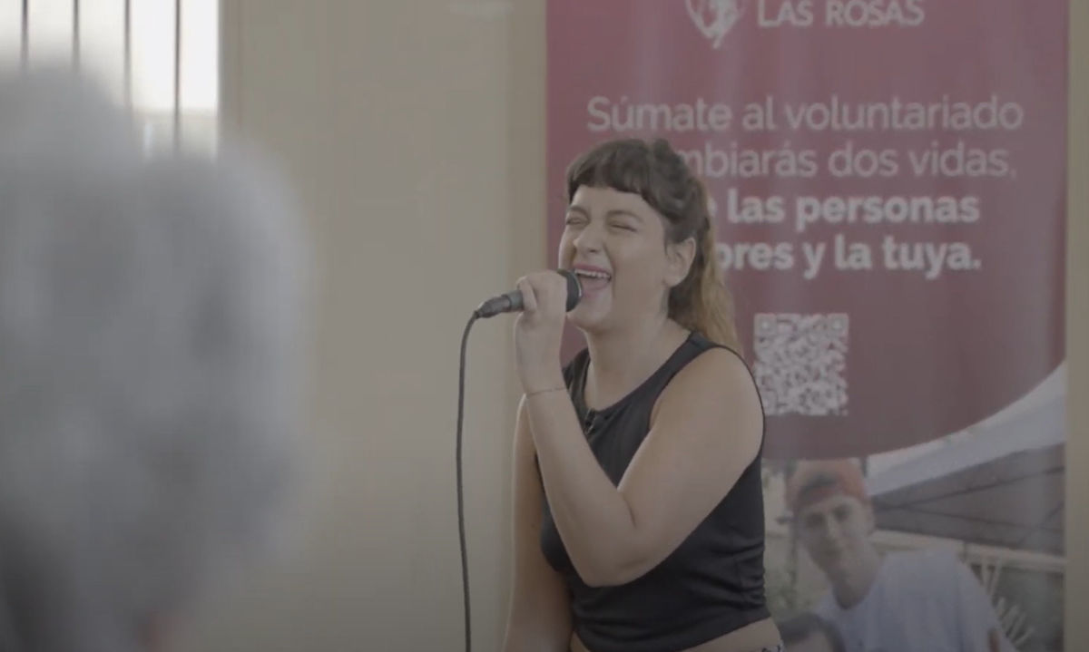 Ser voluntaria: Celia utiliza su talento con vocación social