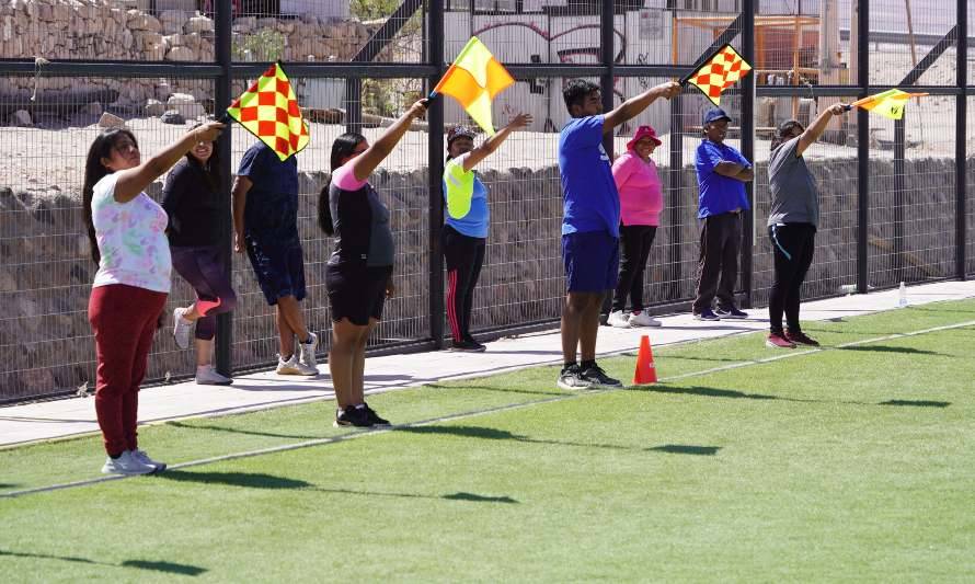 Vecinos de distintas localidades del Salar de Atacama reciben capacitación para el arbitraje deportivo