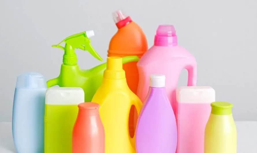 Revisa cómo reciclar los envases de productos de limpieza