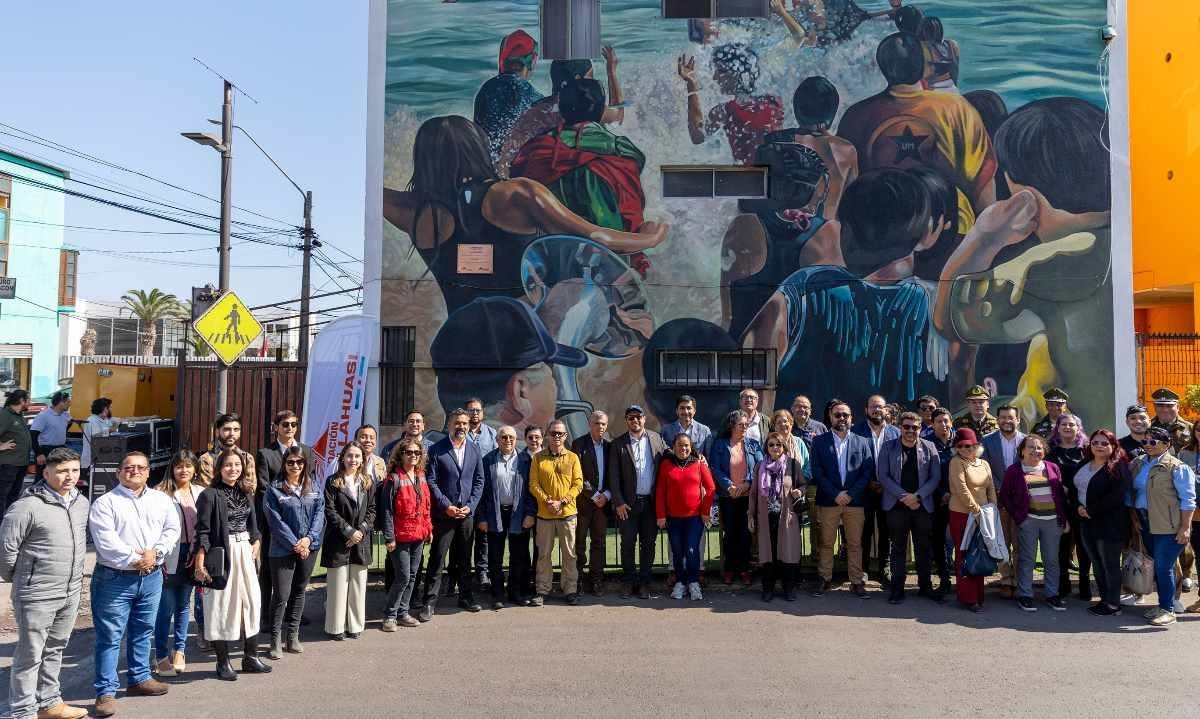 Entregan obras de renovación de 19 edificios y murales a vecinos de Barrio El Morro en Iquique