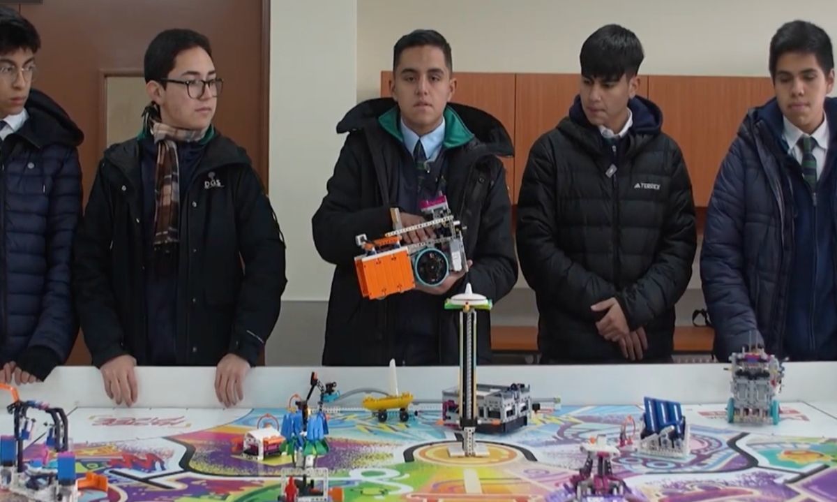 Taller de Robótica del Colegio Puente Maipo: Innovación y Trabajo en Equipo