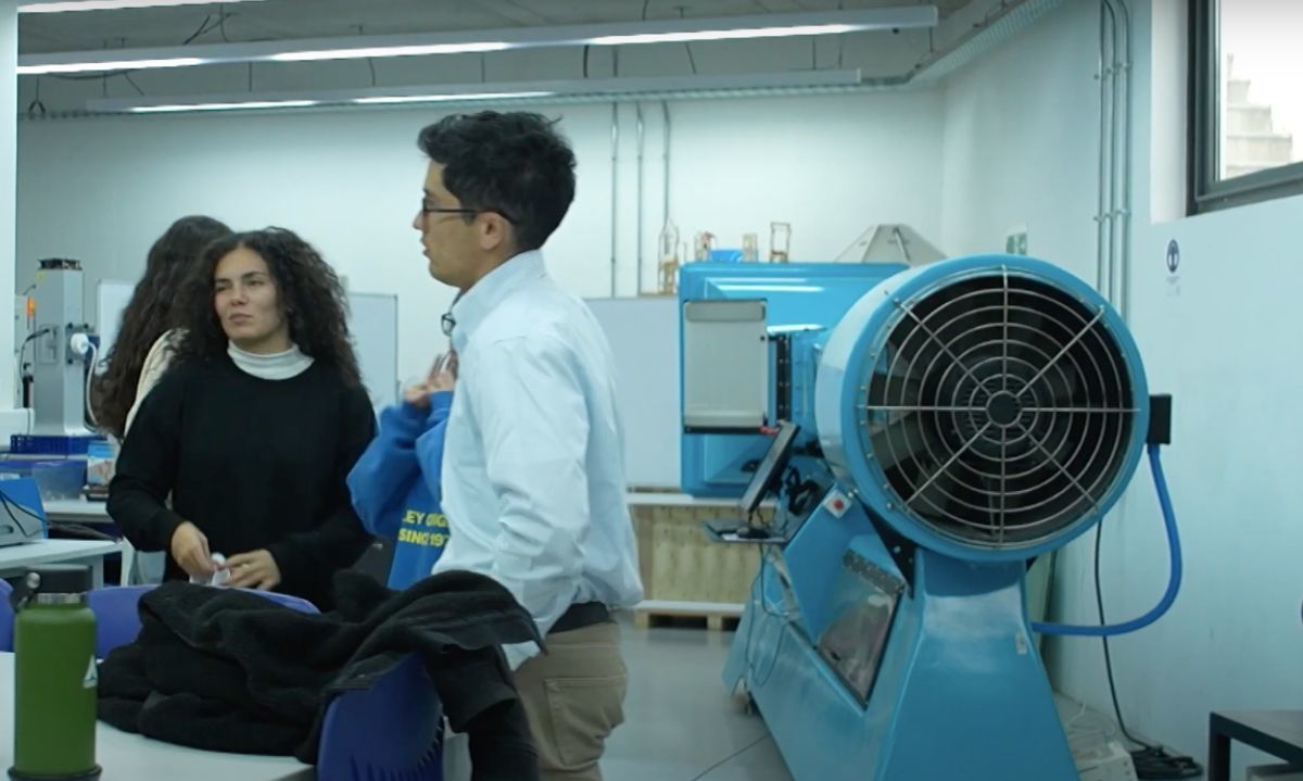 Túnel de viento: Estudiantes conocen la energía eólica de manera práctica